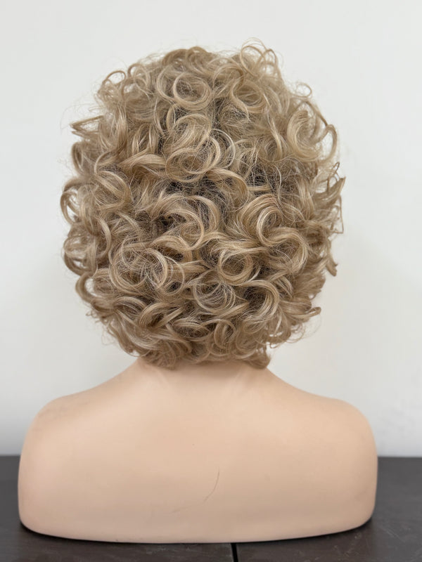 PRE STYLED WIG 36