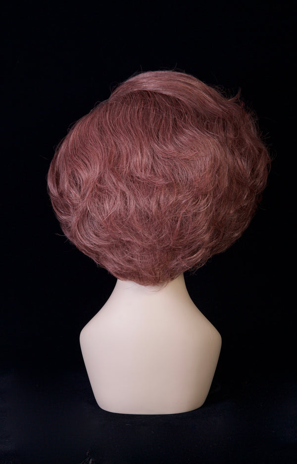 PRE STYLED WIG 18