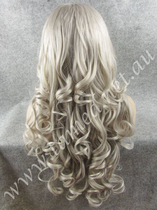 KIM TITANIUM - Tamed wigs and makeup - 2