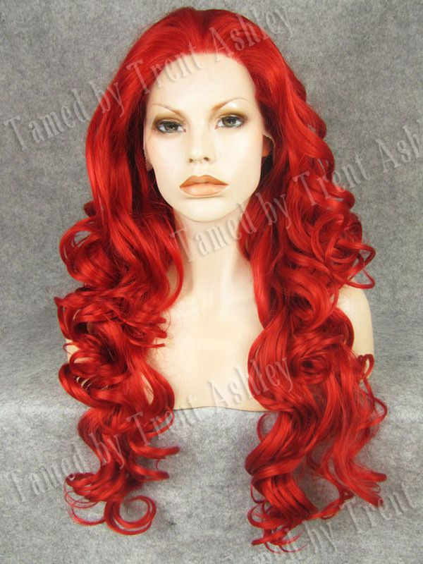 KIM SAFRON - Tamed wigs and makeup